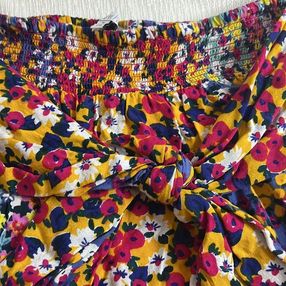 3/$20 Patrons of peace  Boho  wideleg shorts with tie medium - Picture 2 of 2